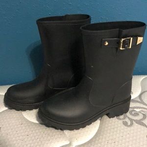 Rain boots
